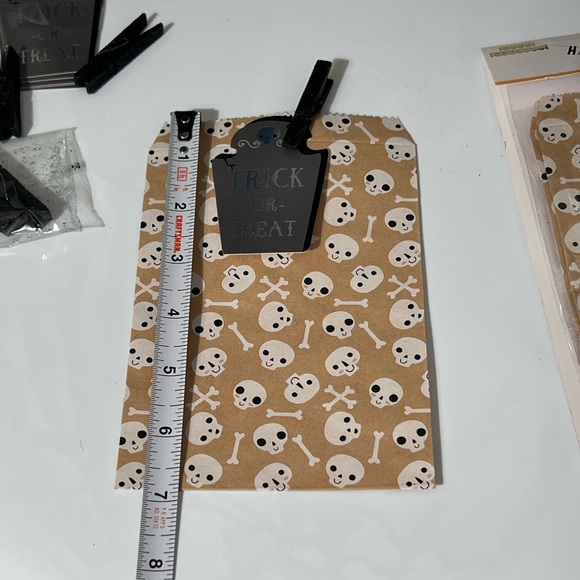 Party Partners Tumbstone Halloween Trick or Treat Bags Set of 6 - Picture 6 of 8